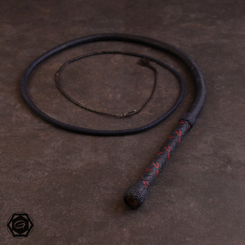 B-Stock 5ft 32 plait bullwhip midnight/red integrierter dyneemafall, kleiner Flechtfehler