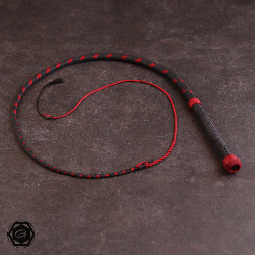 4ft Modern Bullwhip anthrazit/rot fancyplait