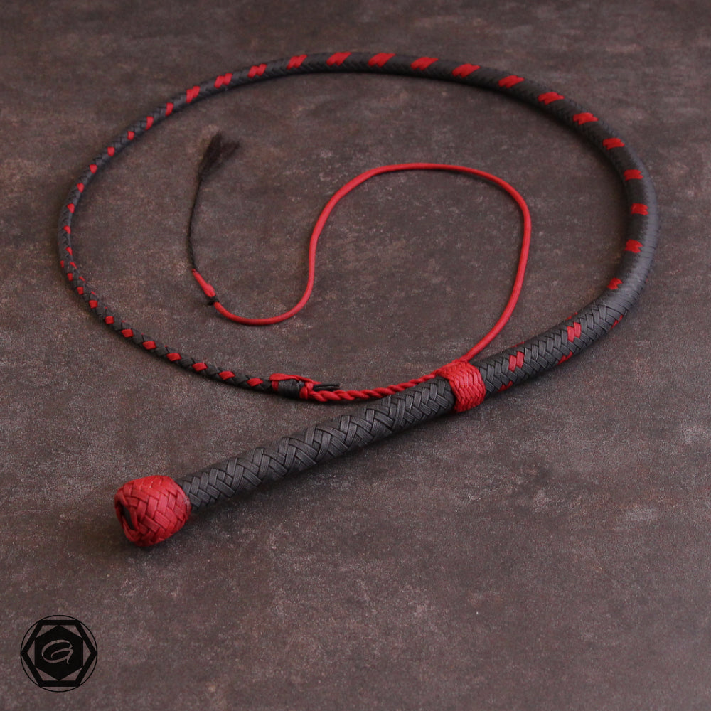 4ft Modern Bullwhip anthrazit/rot fancyplait