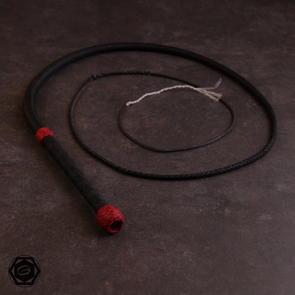 5.4ft Bullwhip lightflex-black/red