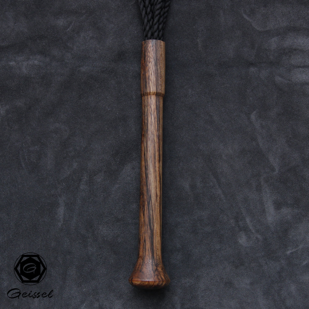 Hybrid Flogger 10x20 Tails schwarz- Ovengkolgriff